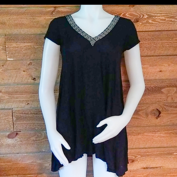Ambiance Dresses & Skirts - Ambiance Black Dress With V Neck Collar T11